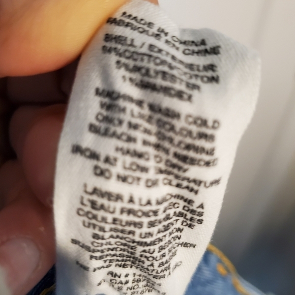 AVEC Les Filles Distressed and Raw Hem Straight Leg Cropped Jeans - Picture 10 of 10